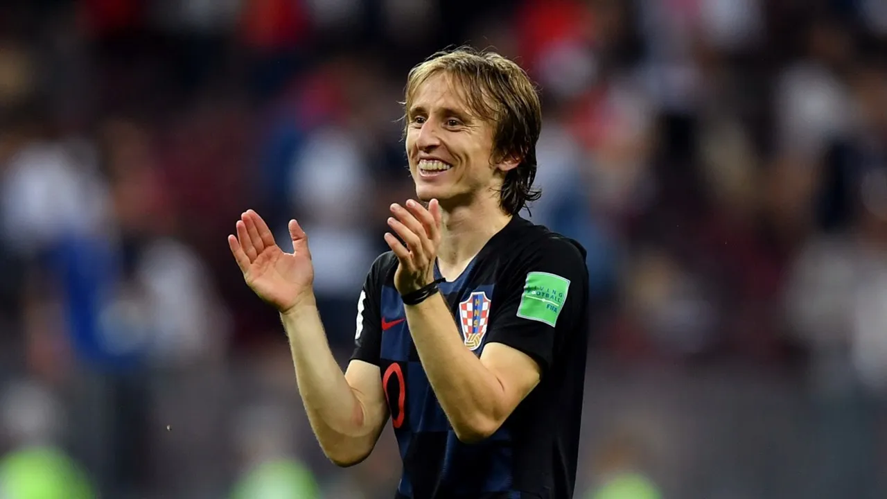 Luka Modric đã ở rất gần Man City - Bóng Đá