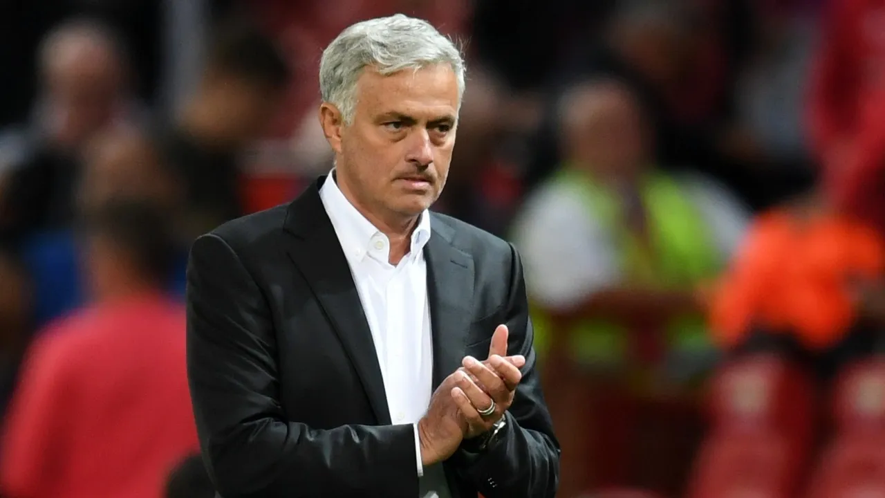 What Can Jose Mourinho Gain – Former Premier League Star Questions Interview Comments - Bóng Đá