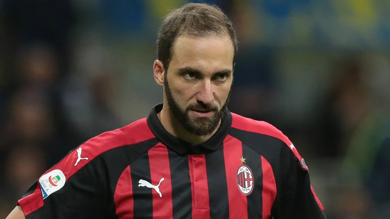 Đến Chelsea, số áo nào cho Higuain, Paredes và Barella - Bóng Đá