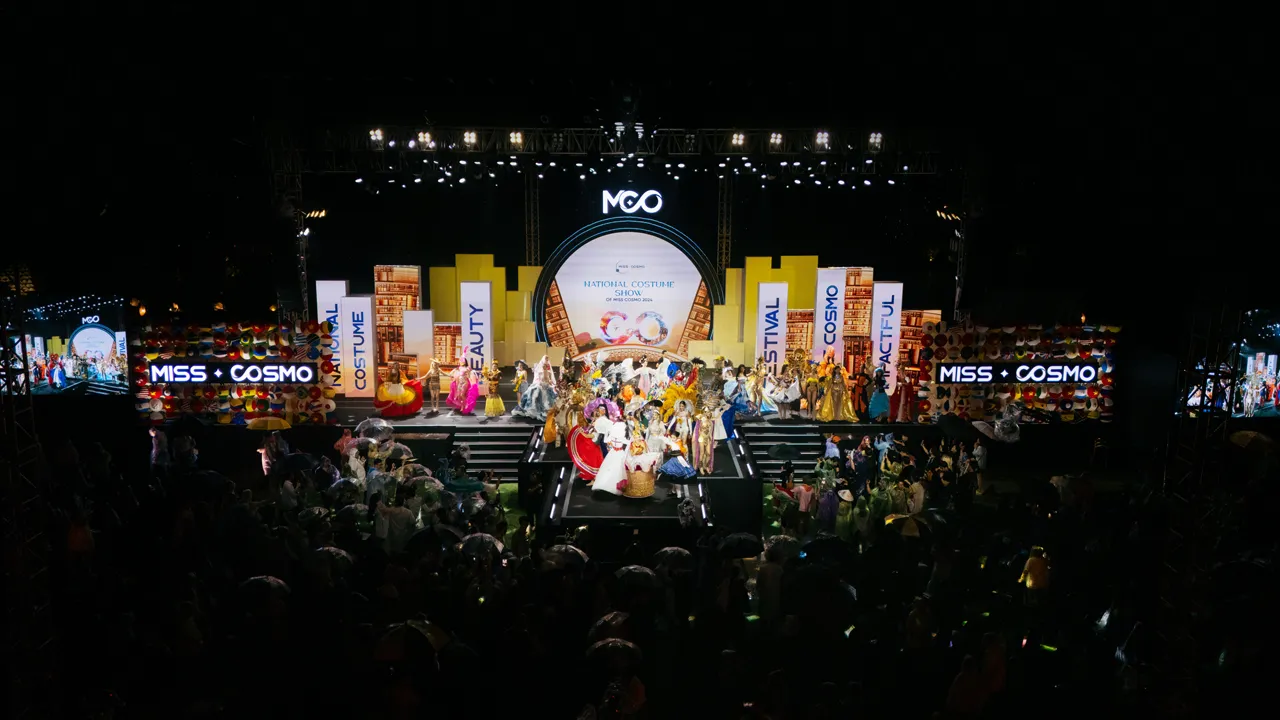 miss-cosmo-2024-man-nhan-voi-hon-50-bo-trang-phuc-dan-toc-doc-dao-do-bo-tai-ninh-binh
