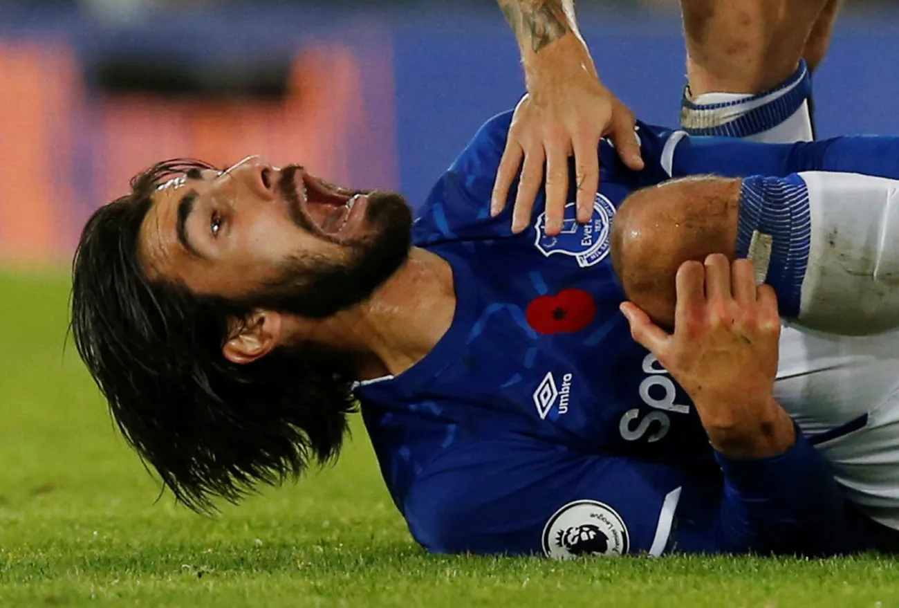 Cenk Tosun makes Everton result admission after Andre Gomes injury - Bóng Đá