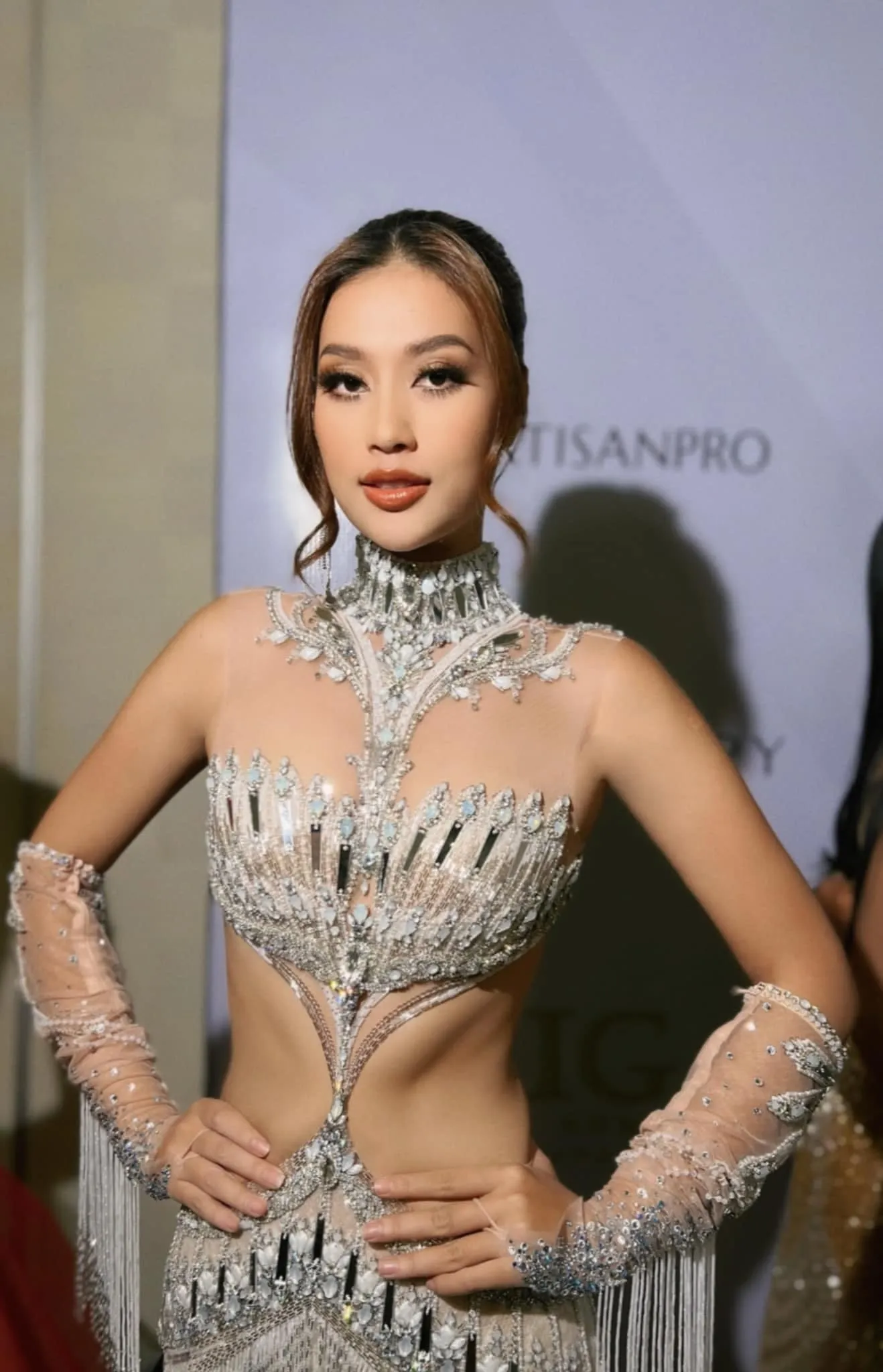 thien-an-do-benh-truoc-them-chung-ket-miss-grand-international-2022-011-6710607