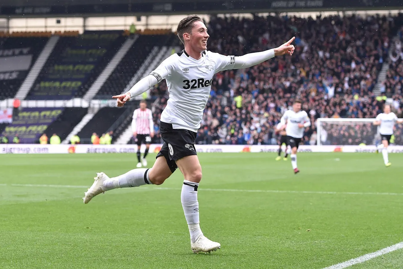 Leeds target Liverpool talent - Harry Wilson - Bóng Đá