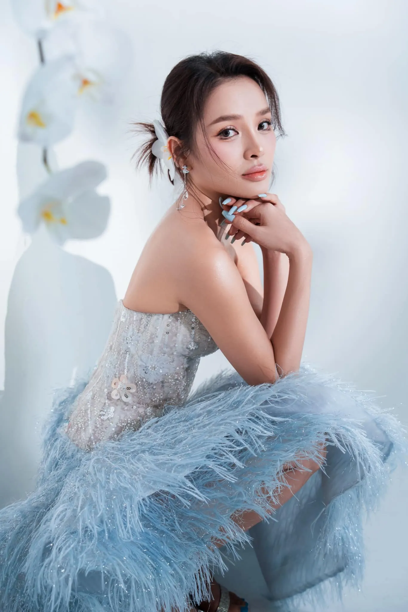 phuong-trinh-jolie-che-huong-ly-2
