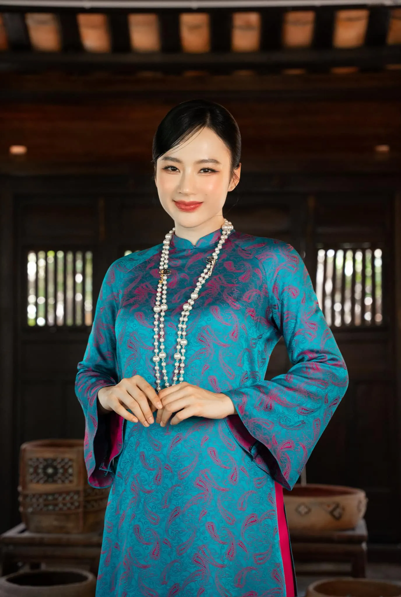 em-gai-angela-phuong-trinh-va-xoai-non-gay-tranh-cai-1