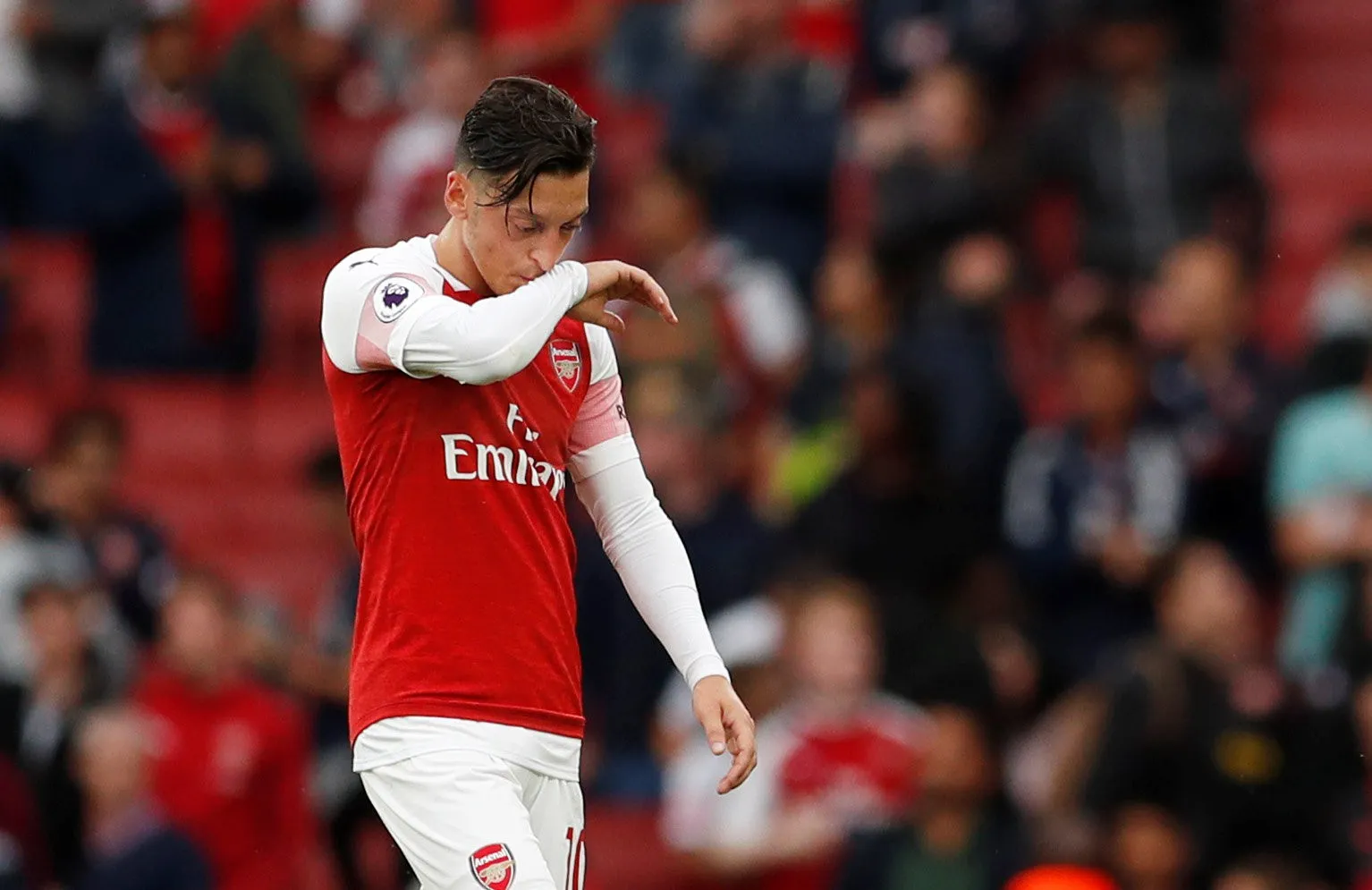 Carragher: Ozil và Mkhitaryan là điểm yếu của Arsenal - Bóng Đá