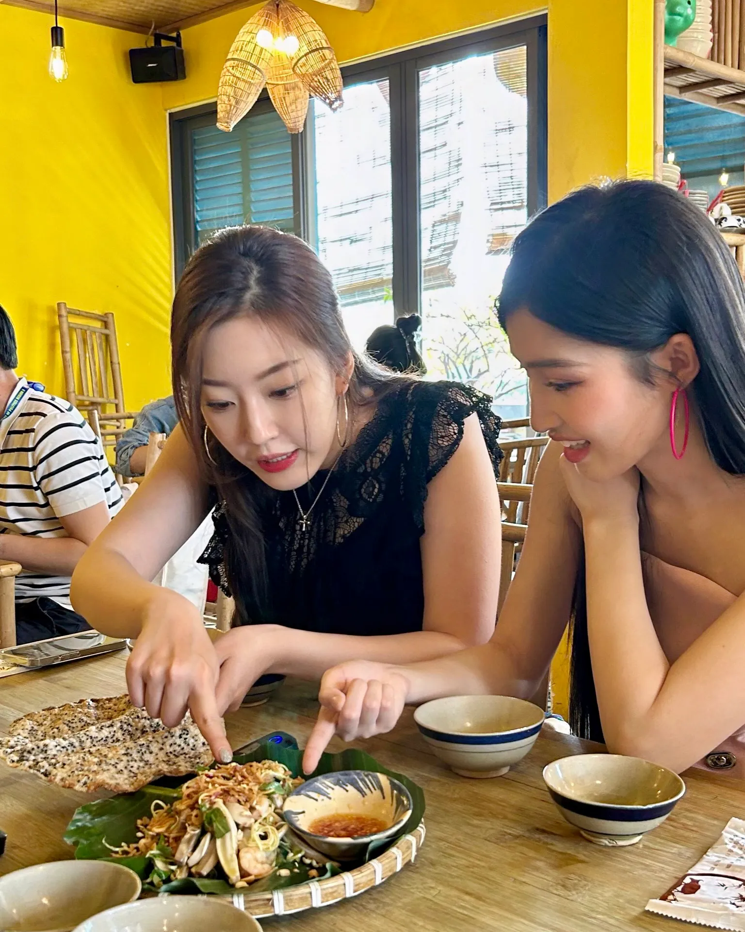 Á HẬU PHƯƠNG NHI (1)