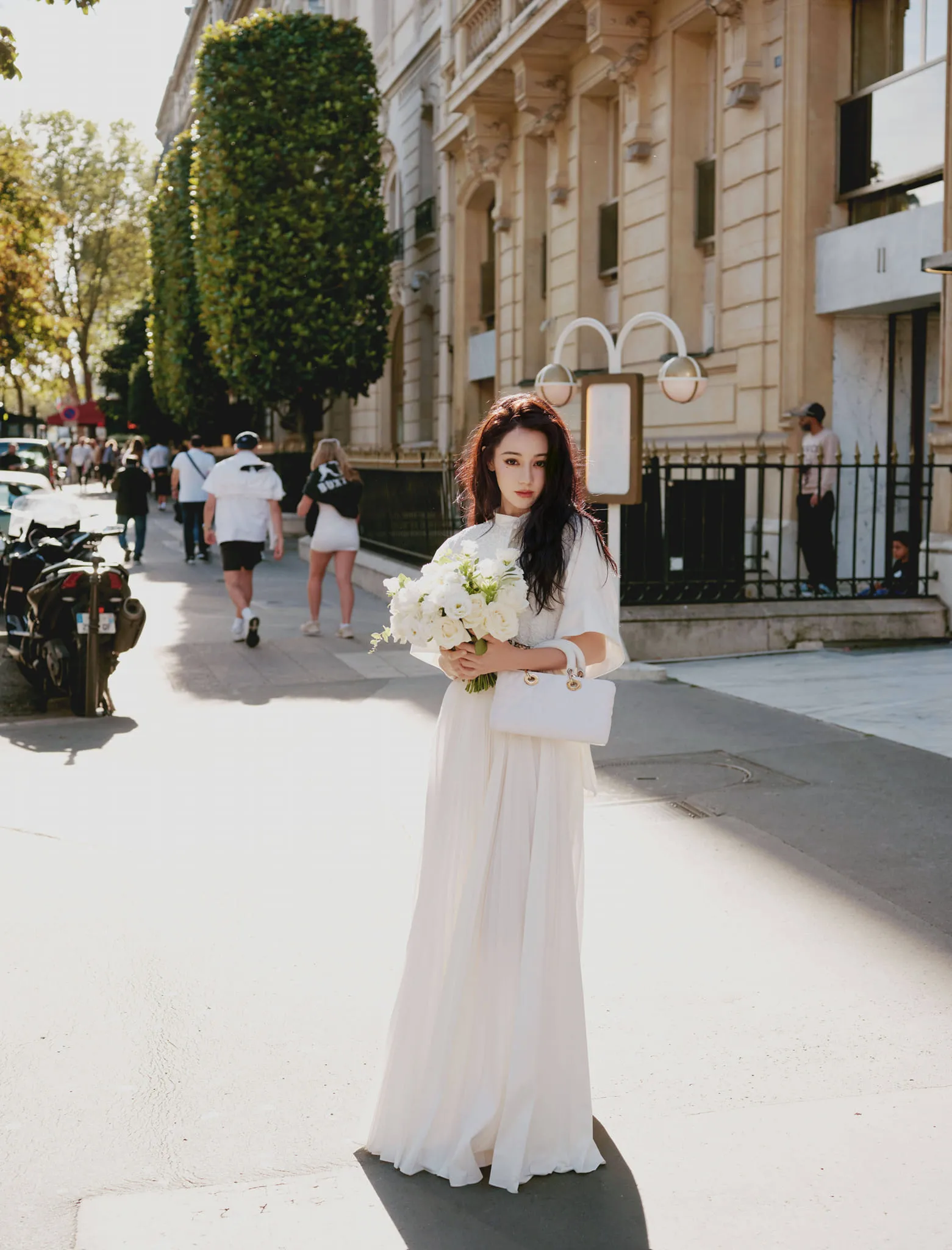 dich-le-nhiet-ba-do-sac-cung-jisoo-blackpink-tai-paris-fashion-week-nhung-bi-ghe-lanh-6