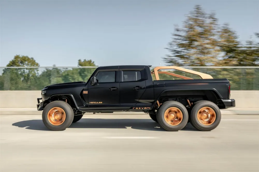 Rezvani Hercules 6×6 có cả động cơ diesel V6