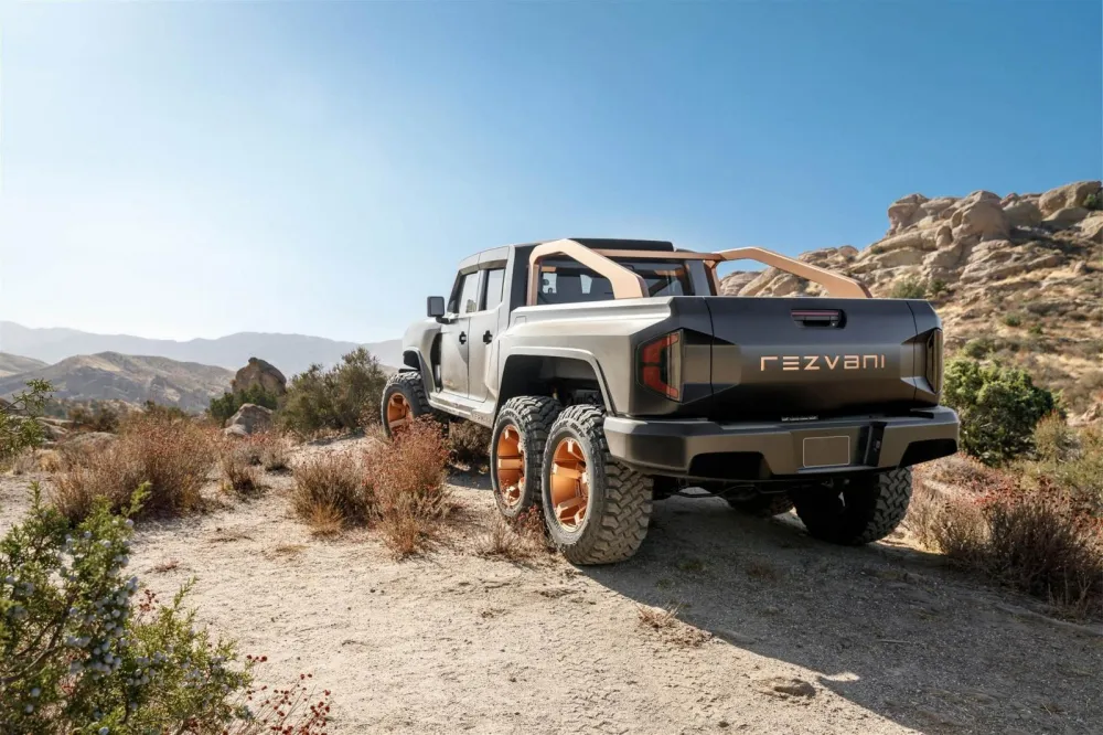 Rezvani Hercules 6×6 có động cơ V8 dung tích 7.0 lít