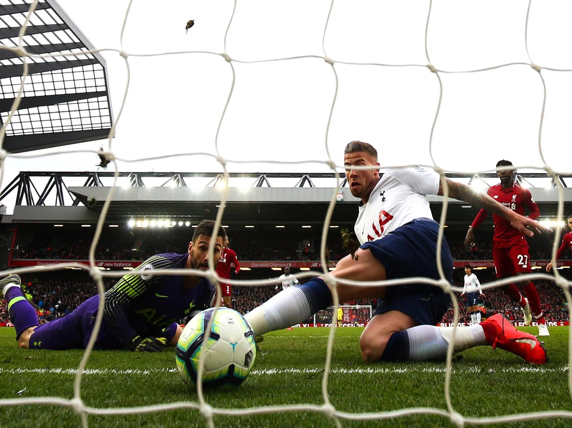 Những hình ảnh cho thấy Tottenham thực sự quá 