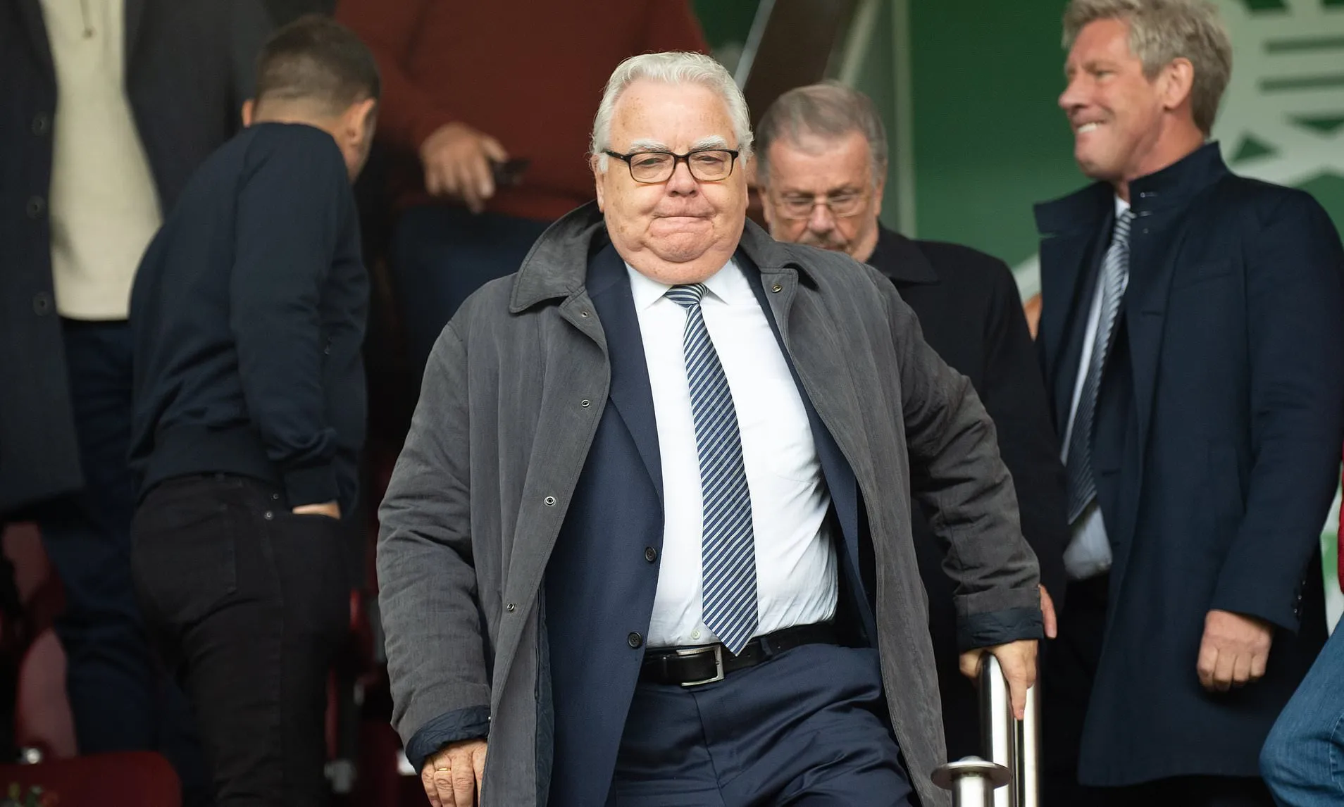 kenwright's charity works - Bóng Đá