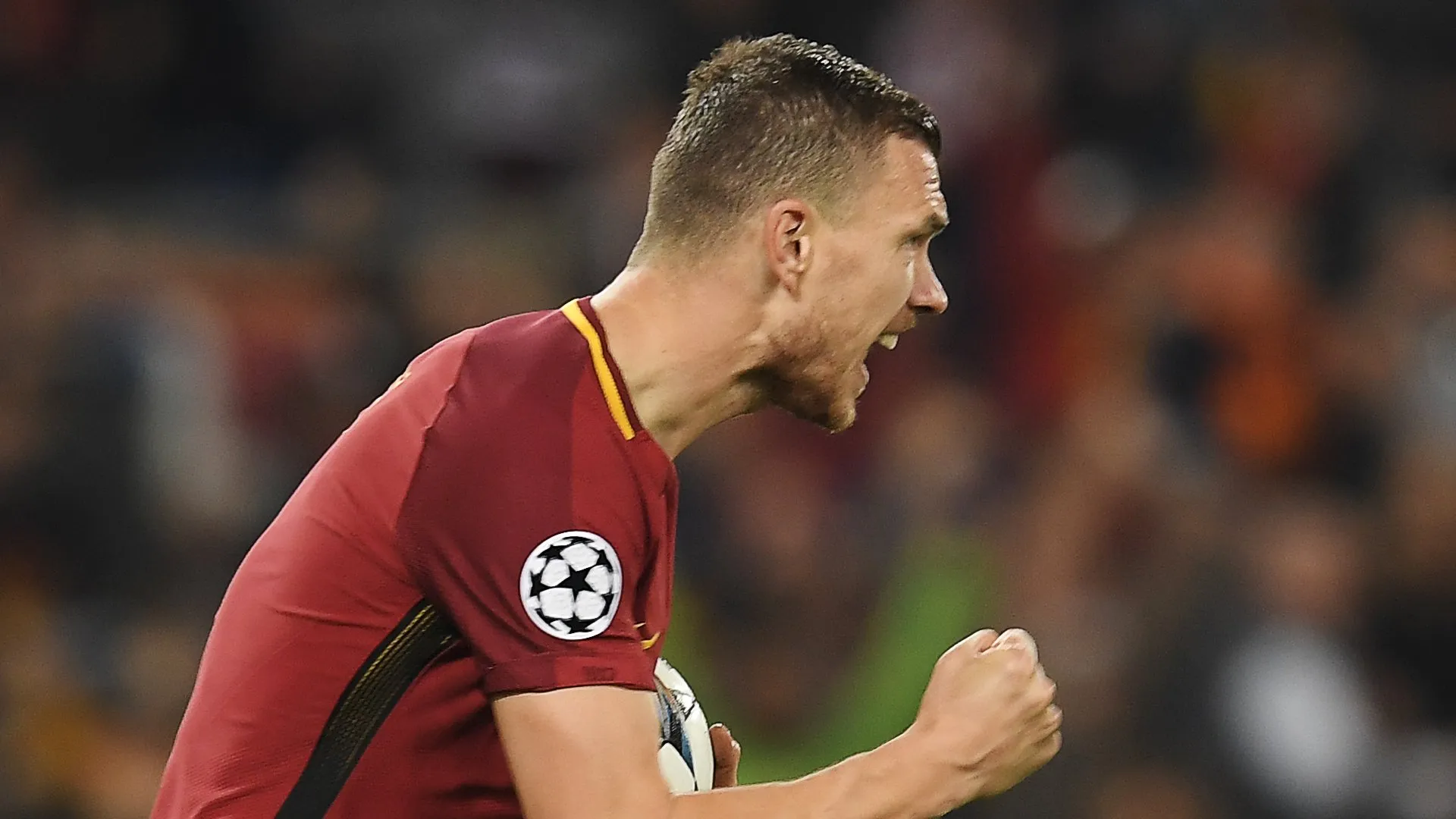 Dzeko cũng bất ngờ vì Barcelona 'yếu' đến vậy - Bóng Đá