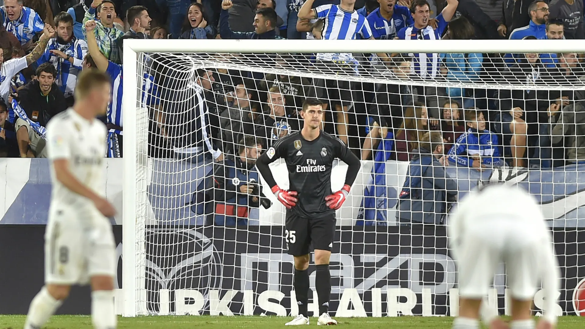 Ai đến ai đi sau khi Zidane lên ngồi ghế nóng ở Bernabeu? - Bóng Đá