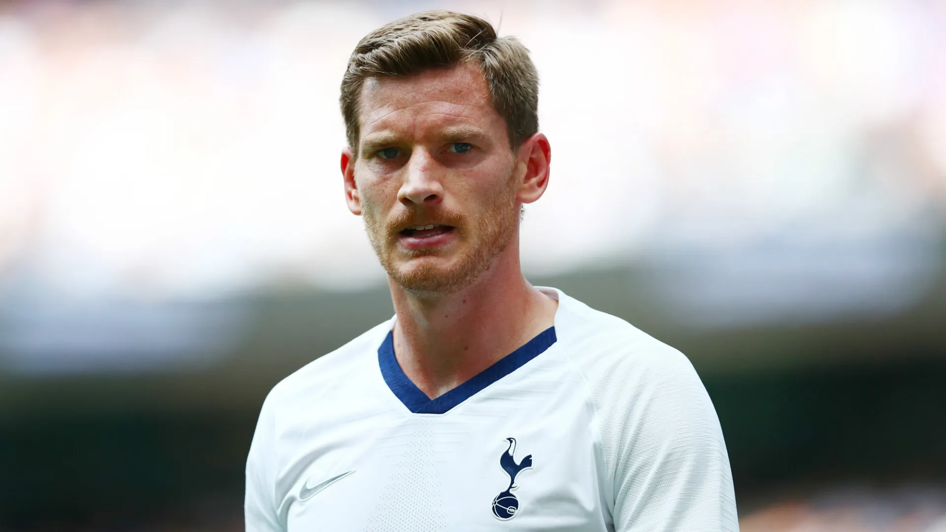 Louis van Gaal would like to see Jan Vertonghen return to Ajax this summer when his contract with Tottenham Hotspur expires.  - Bóng Đá