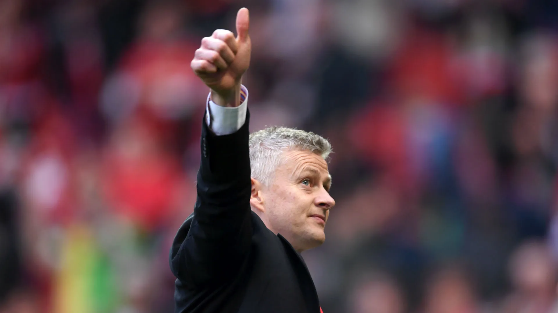 Gary Neville reveals what he heard Man Utd players singing in dressing room - Bóng Đá