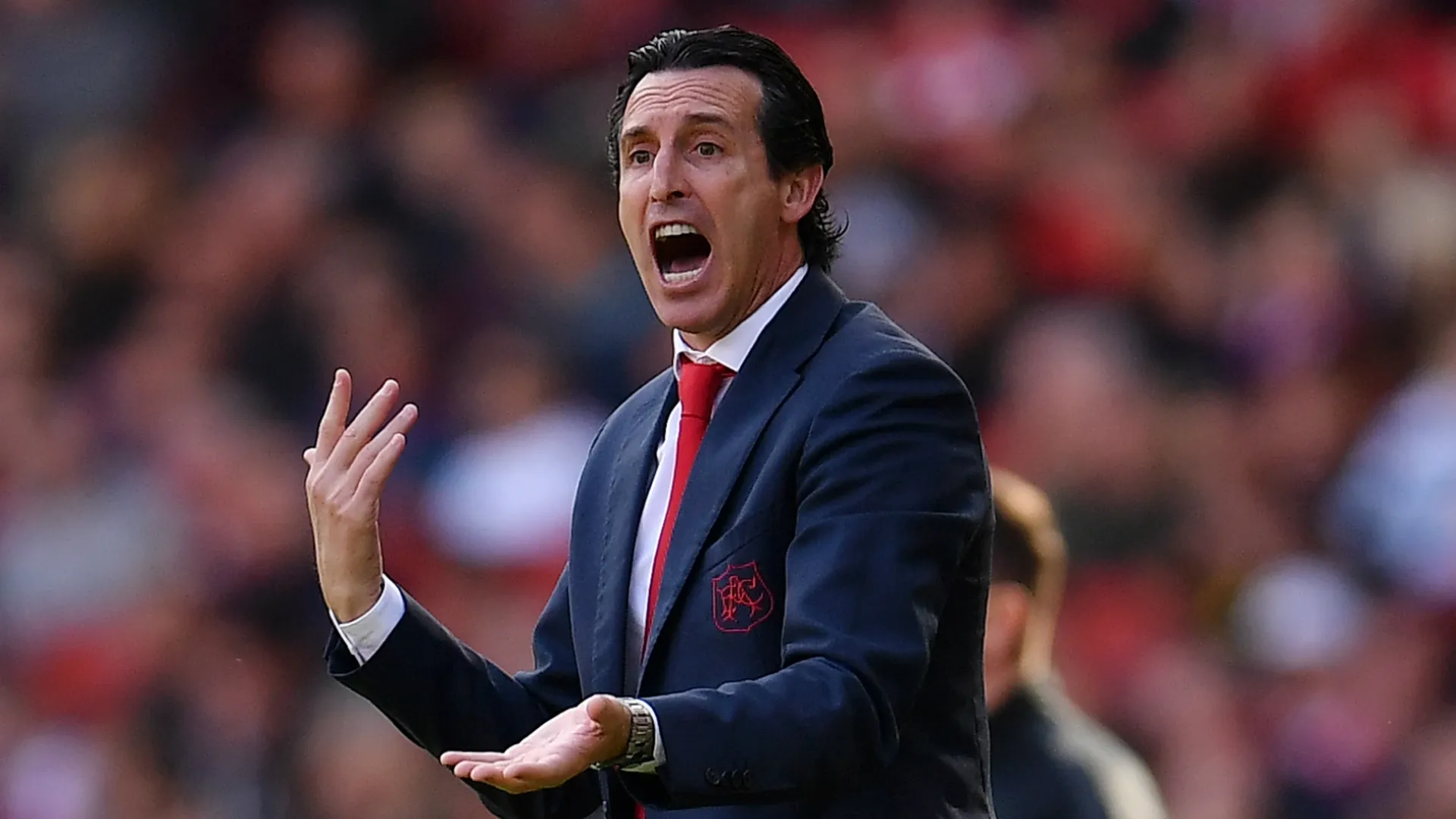 Two agents of Arsenal players have contacted club chiefs to question Unai Emery's job - Bóng Đá