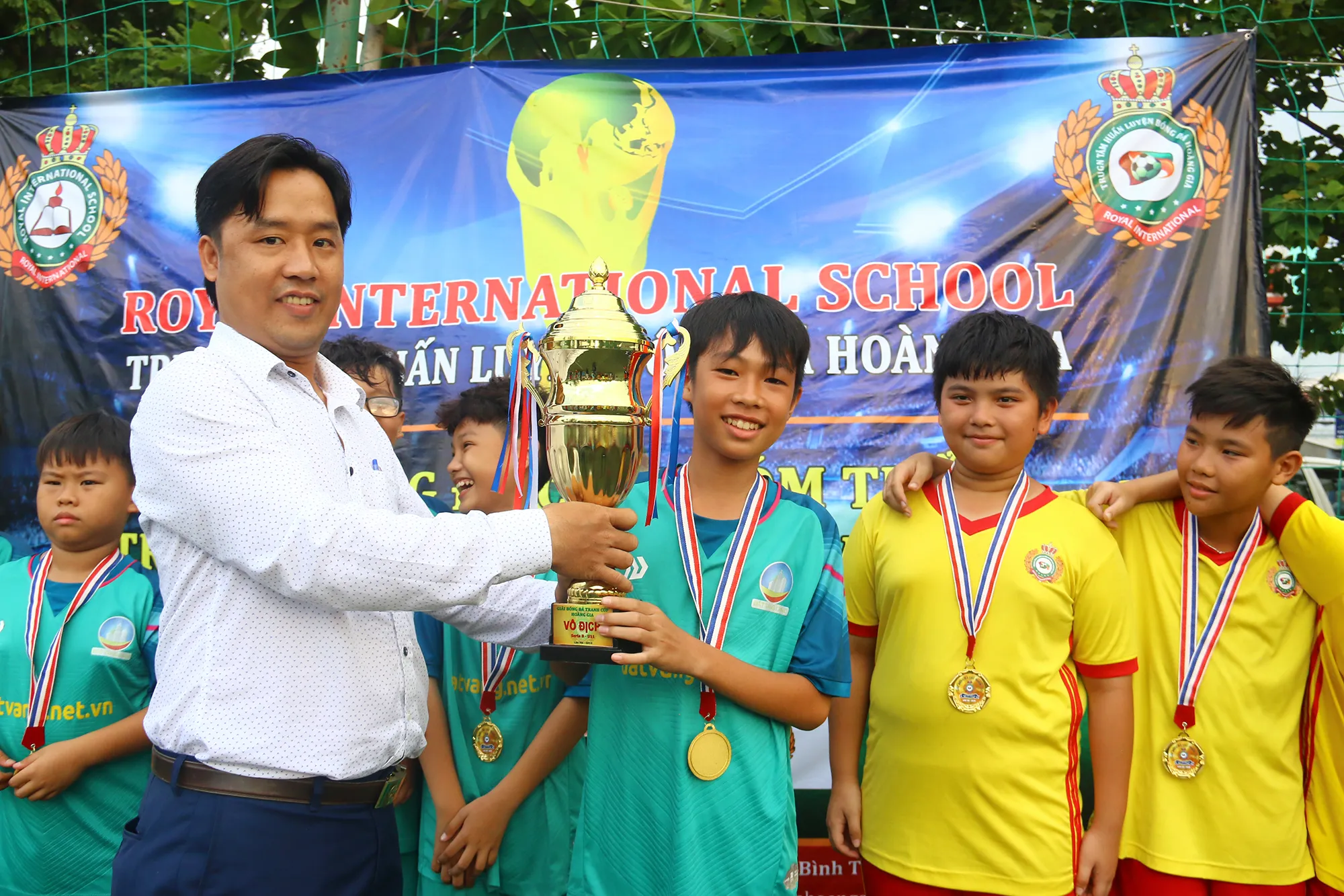 U14 Bình Dương vô địch các nhóm tuổi tranh Cup Hoàng Gia 2019 - Bóng Đá