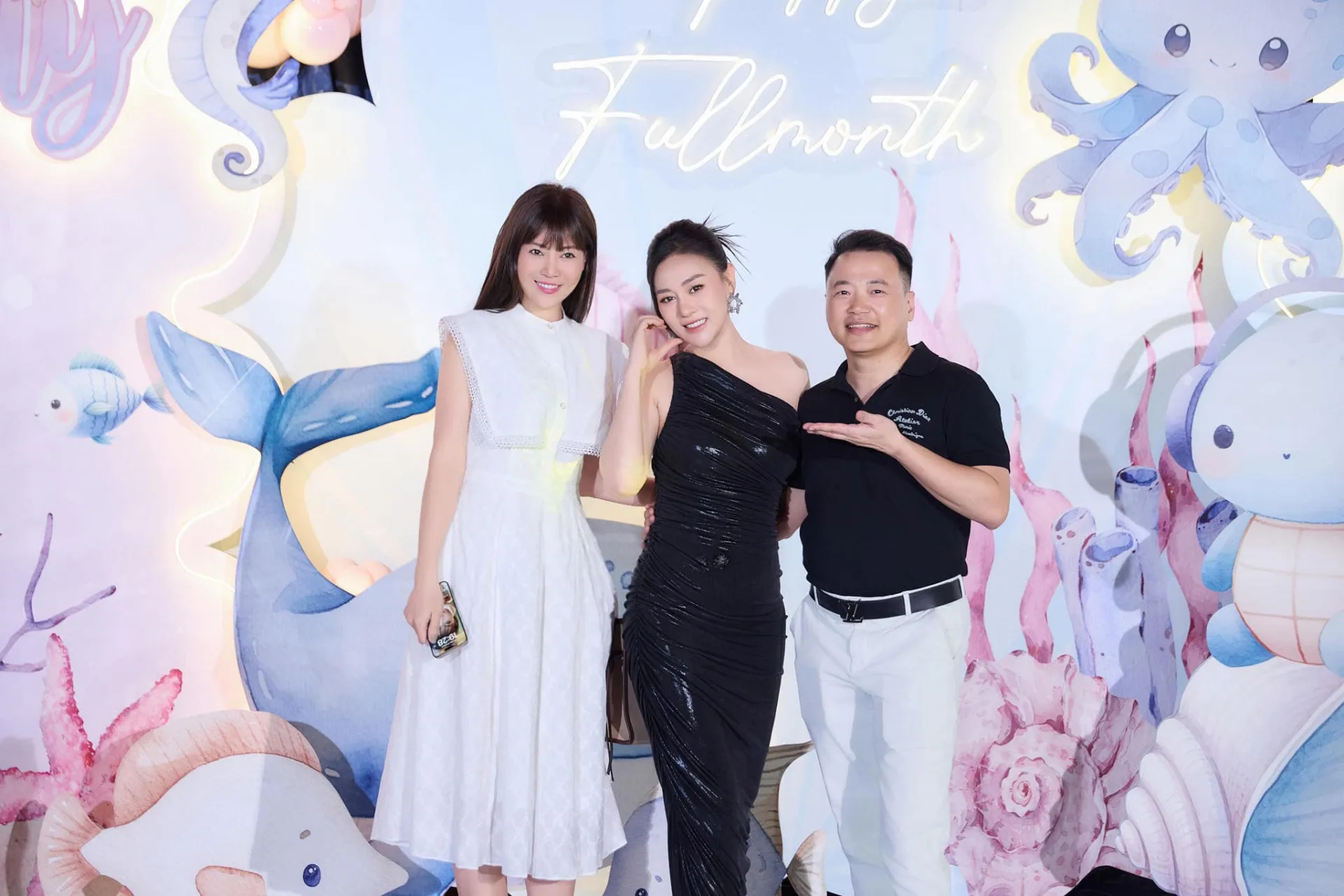phuong-oanh-va-shark-binh-to-chuc-tiec-day-thang-1