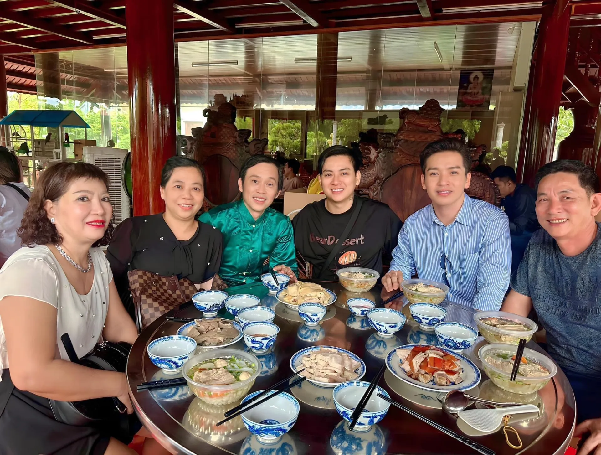 hoai-lam-va-hoai-linh-hiem-hoi-xuat-hien-cung-nhau