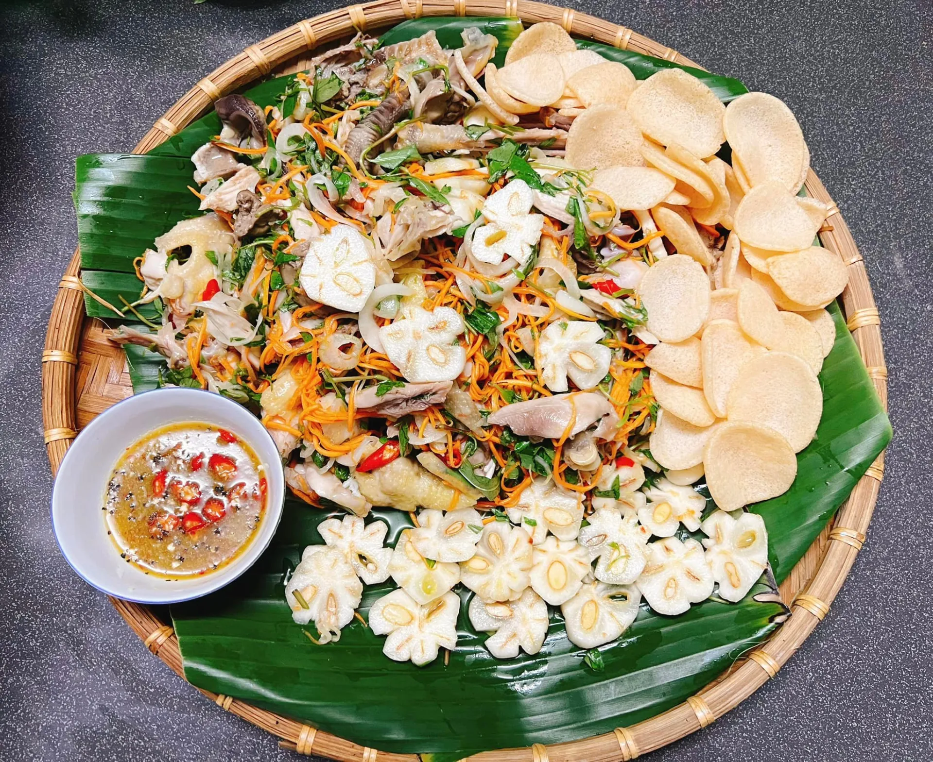 nsut-thanh-loc-len-tieng-canh-bao-mon-goi-ga-mang-cut-song (3)