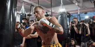 McGregor muốn chứng minh ai mới là boxer xuất sắc nhất UFC vào cuối tuần này.