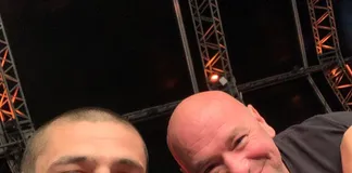 Khamzat Chimaev cảm ơn Dana White và UFC.