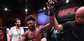 Nhà vô địch hạng gà Aljamain Sterling.