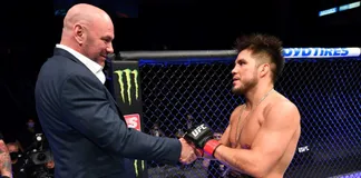 Henry Cejudo sẽ không thể trở lại lồng bát giác trong thời gian gần.