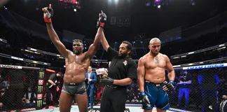 Francis Ngannou bảo vệ thành công danh hiệu hạng nặng trước Ciryl Gane.