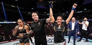 Julianna Pena trở thành tân vương hạng gà của nữ sau chiến thắng trước Amanda Nunes hồi cuối năm ngoái.