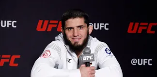 Islam Makhachev phản ứng sau khi Chủ tịch Dana White từ chối trao suất tranh đai