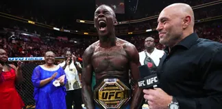 Israel Adesanya được Jon Anik gọi là nhà vô địch hạng trung vĩ đại nhất mọi thời đại của UFC.