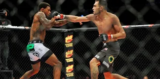 Tony Ferguson trong trận thua Michael Johnson năm 2012.