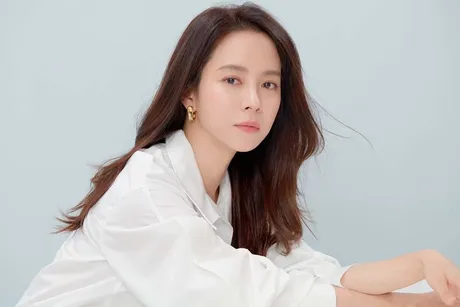 song-ji-hyo-9-6879-1640150301_m_460x0