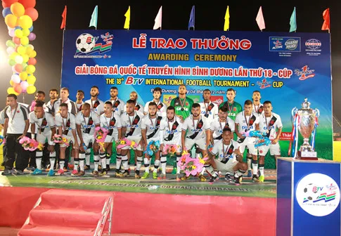 - Bóng Đá