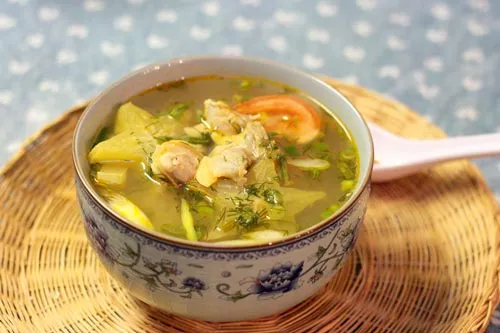 cach-nau-canh-ngao-chua