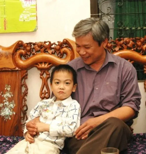 be-trai-hoa-binh-tu-nhan-dau-thai-ke-ro-ki-uc-kiep-truoc-khien-ba-me-dung-hinh (6)