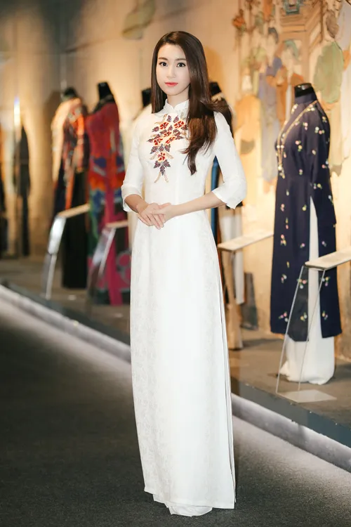 hoa-hau-my-linh-ao-dai-ph