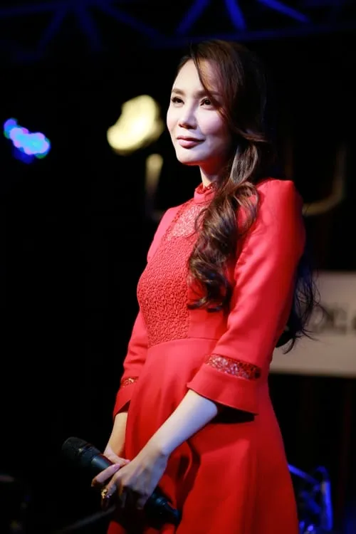 Ho-Quynh Huong (4)