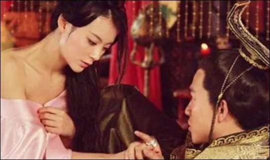 Tâm sắc dục cực kỳ tai hại, nhưng người ta lại ham muốn mà đánh mất đi trách nhiệm, đạo đức. (ảnh minh họa)