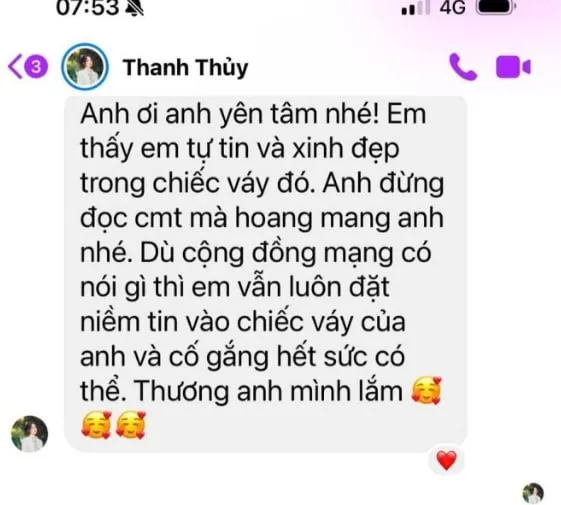  Sau khi có kết quả, NTK Lê Thanh Hoà - chủ nhân chiếc váy dạ hội đã công khai tin nhắn được Thanh Thuỷ động viên 