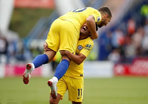 TRỰC TIẾP Huddersfield 0-3 Chelsea: Pedro lốp bóng đẳng cấp (Hiệp hai) - Bóng Đá