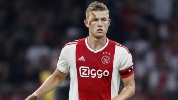 Matthijs de Ligt says he’s similar to Gerard Pique - Bóng Đá