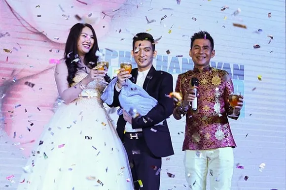 ca-si-doan-truong-phnutoday 2