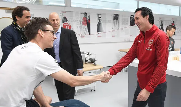 Có Unai Emery, Arsenal cũng đừng mơ vô địch Premier League - Bóng Đá