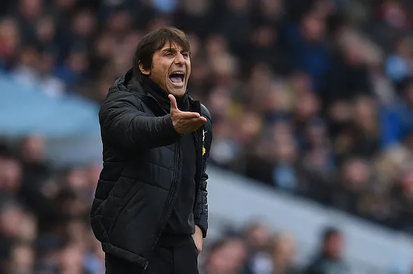 Ôm mặt dưới mưa, Conte bất lực hoàn toàn trước Man City - Bóng Đá