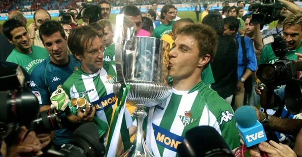 Joaquin vô địch Copa del Rey với Betis ở tuổi 41 - Bóng Đá