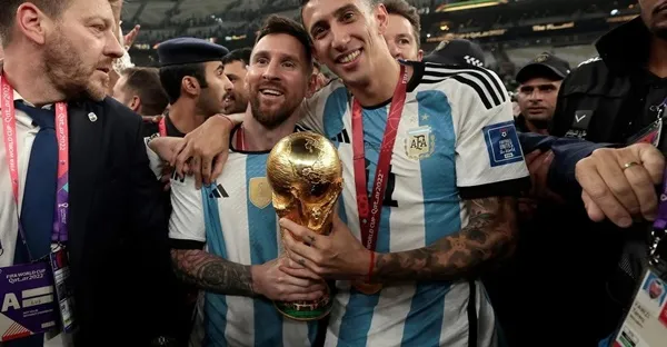 Di Maria viết thư gây sốt cho vợ trước khi vô địch World Cup 2022 - Bóng Đá