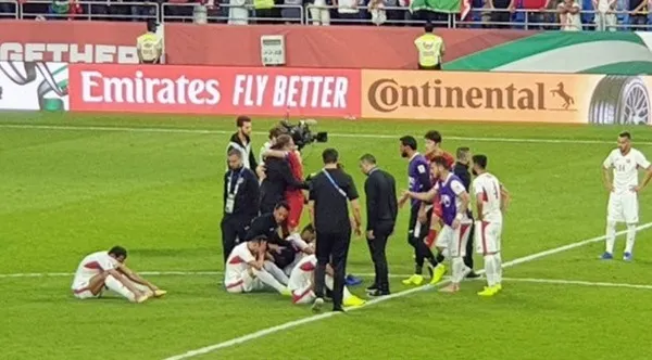 - Bóng Đá